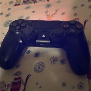 PS4 controller